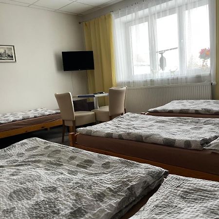 Cetnicka Stanice Hluboka Hluboká nad Vltavou Exterior foto