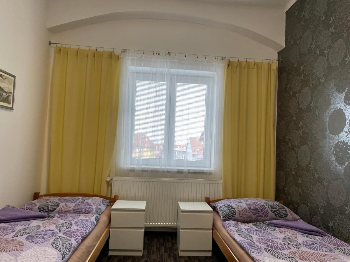 Cetnicka Stanice Hluboka Hluboká nad Vltavou Exterior foto