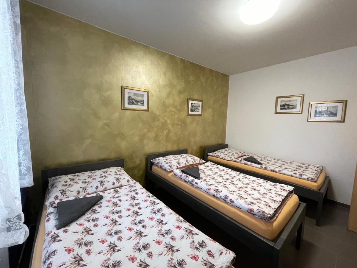Cetnicka Stanice Hluboka Hluboká nad Vltavou Exterior foto